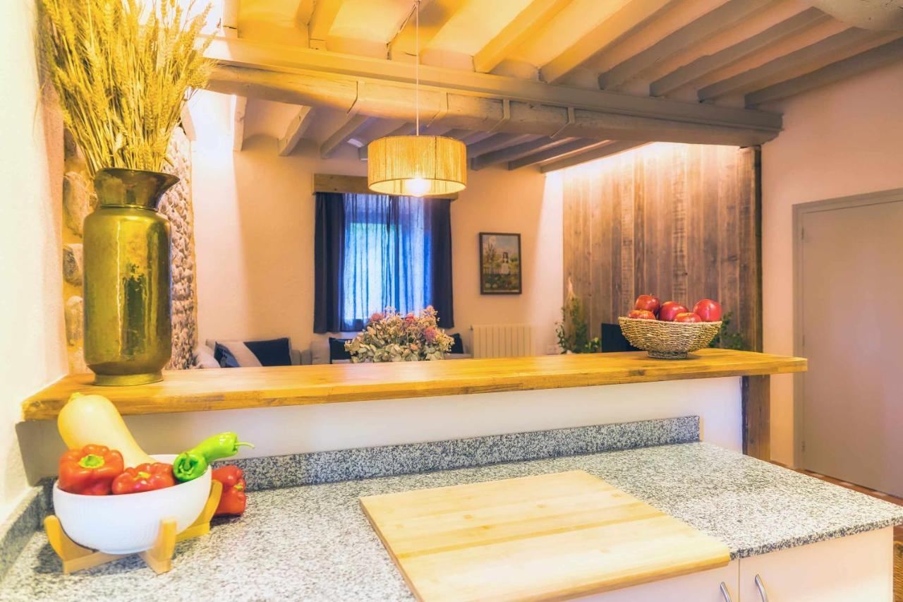 Вилла El Molino De Besalu Casa Con Jardin Экстерьер фото
